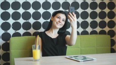 Model kız selfie fotoğraf yapma 20s arası