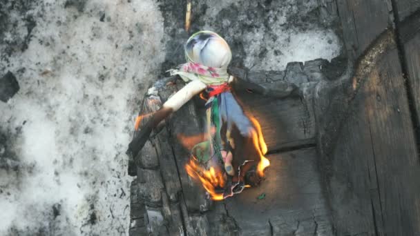 Bruciore di farcito durante il carnevale di Shrovetide — Video Stock