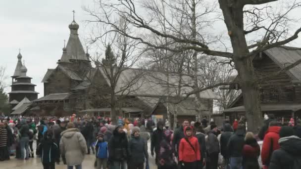 Vitoslavlitsy dorp tijdens stuk carnaval — Stockvideo