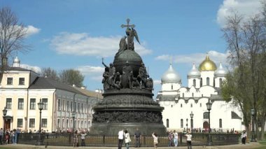 Veliky Novgorod 'daki Rusya Milenyumu anıtı