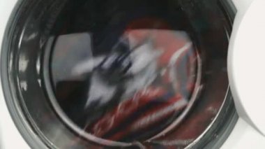 Çamaşır makinesi iş döngüsü. Yakın çekim