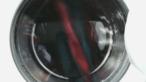 Den Arbeitszyklus der Waschmaschine. Nahaufnahme — Stockvideo