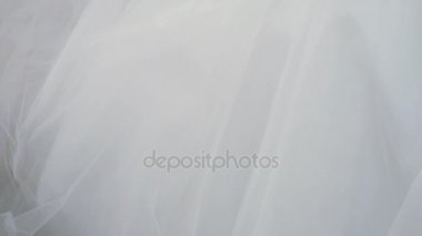 Beyaz elbise tutan bir gelin buketi gelin Tunceli