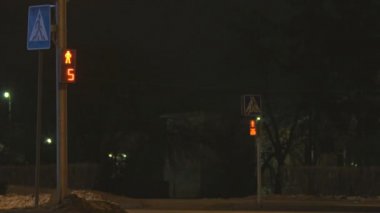 Trafik ışığı çalışma gece