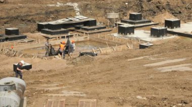 Büyük bina kompleksinin büyük inşaatı