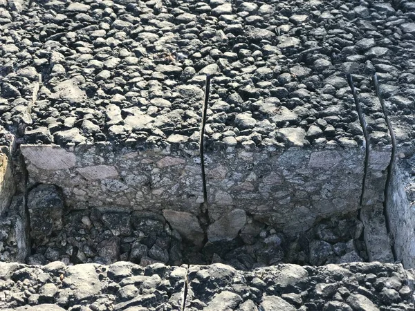 Asfalt beton kaplama örneği yer. Kern