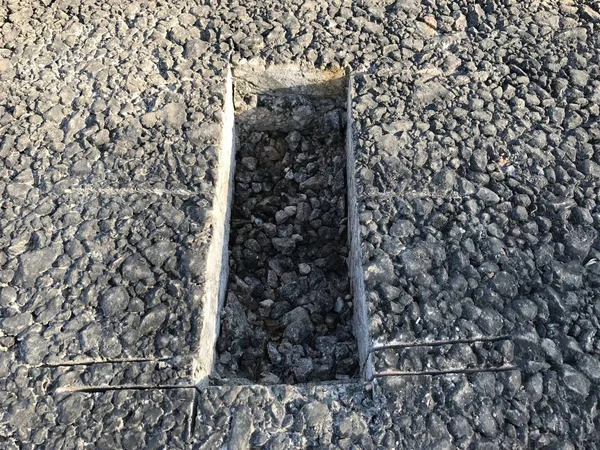 Asfalt beton kaplama örneği yer. Kern