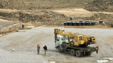 Açık havada gezici mobil inşaat vinç