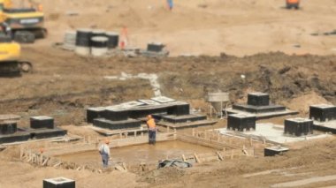 Büyük bina kompleksinin büyük inşaatı