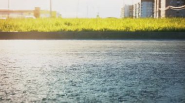 Kaykaycı çocuk kaykay üzerinde metrelik Close-Up