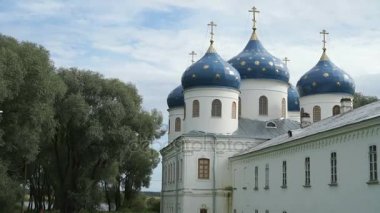 Yaz gününde Rus Ortodoks Manastırı