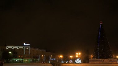 Noel ağacı gece yanıp sönen