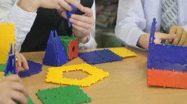 Oyun küçük çocuklar oyuncak tasarımcısı kapalı geliştirme