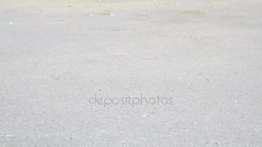 Yakın çekim çocuk spor ayakkabı scooter üzerinde ayak