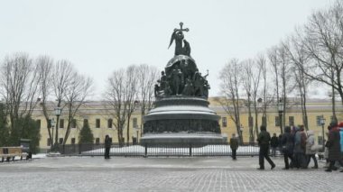 Veliky Novgorod 'daki Rusya Milenyumu anıtı