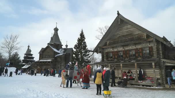 Vitoslavlitsy i Veliky Novgorod, Ryssland i vinter — Stockvideo