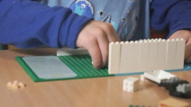 Bilinmeyen çocuk toplama Tasarımcısı. Yakın çekim