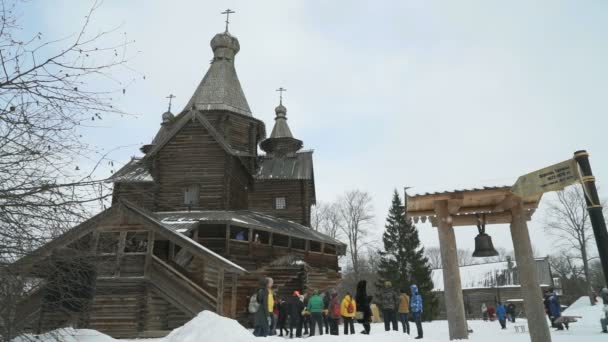 Vitoslavlitsy in Veliky Novgorod, Rusland in de winter — Stockvideo