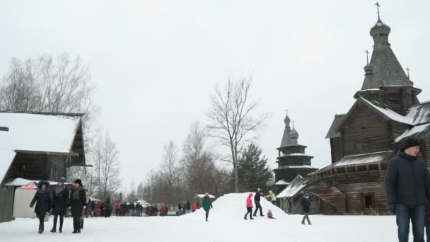 Vitoslavlitsy en Veliky Novgorod, Rusia en invierno — Vídeos de Stock