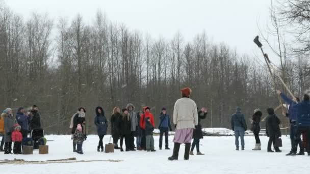 Vitoslavlitsy in Veliky Novgorod, Rusland in de winter — Stockvideo