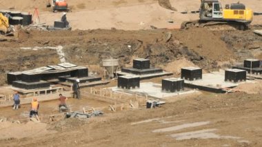 Büyük bina kompleksinin büyük inşaatı