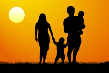 Genç bir aile ile çocuk siluet gün batımında. Bir adam ve şafakla iki çocuklu bir kadınla.