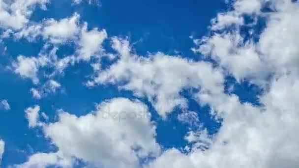 Небо с дождевой облачностью, временная задержка — стоковое видео