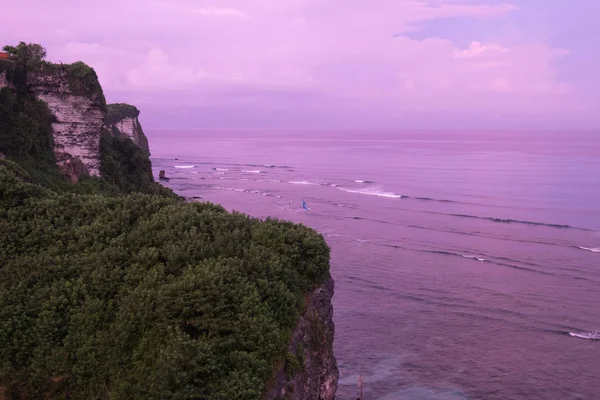 Uluwatu klippen - bali, indonesien — Stockfoto