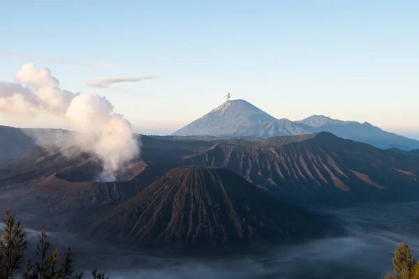 Aktív Mount Bromo - Java, Indonézia — Stock Fotó