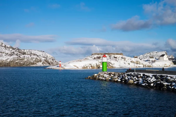 Vacker snö CoverDesigner landskap på en båt till Lofoten — Stockfoto