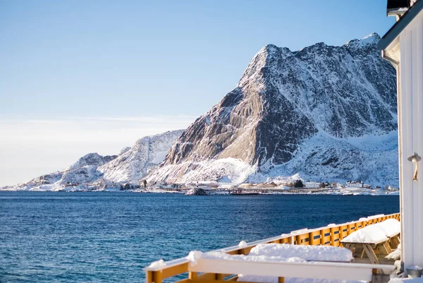 Gyönyörű hóval borított nézet sziget Lofoten, Norvégia — Stock Fotó