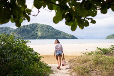Kız plaj, Paraty Mirim için Rio de Janeiro, Brezilya yürüyüş