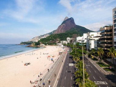 Leblon hava dron görünümünü ipe irmaos Dağı, Rio de Janeiro,