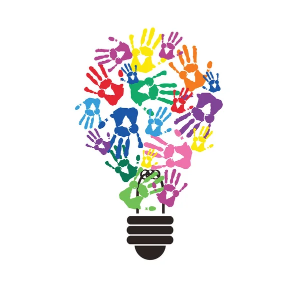 Impressão de mão colorida em forma de lâmpada, símbolo do conceito de pensamento — Vetor de Stock
