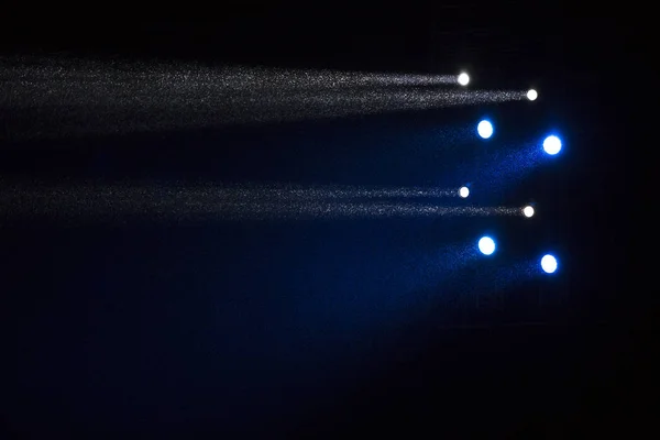 Koyu Mavi Arkaplan, Sahne Lşıkları Yağmurlu Bir Gece.