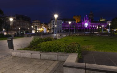 8 Nisan 2020, Coronavirus salgını günbatımında ünlü Paskalya haftası boyunca Braga şehrinin merkezinde kimse yok..