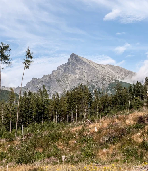 Cima di Krivan nelle montagne Alti Tatra in Slovacchia — Foto Stock