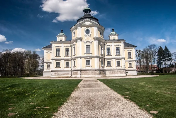 Castillo en Kravare cerca de la ciudad de Opava en la República Checa — Foto de Stock