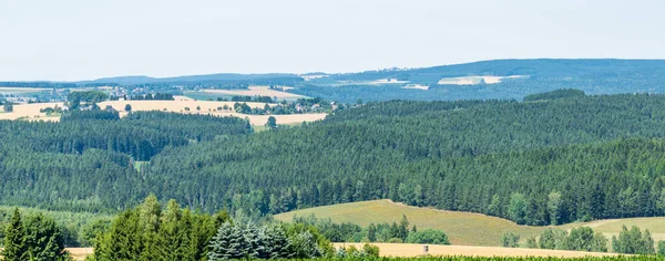 Vista Colina Wirtsberg Nas Montanhas Elstergebirge Acima Cidade Markneukirchen Alemanha — Fotografia de Stock