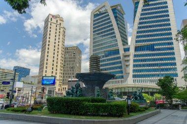 26,2016 Myeong-dong'daki ön kısmında Shinsegae yola bakabilir miyim