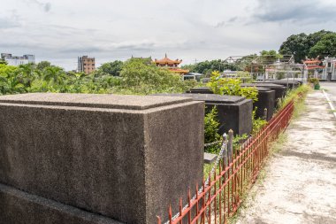 Haziran 11, Manila Çince mezarlığı, Manila Taoist tapınakta 