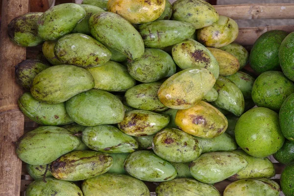 Mango verde de frutas tropicales, Filipinas — Foto de Stock