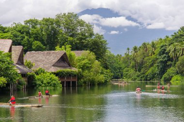Temmuz 15,2017 Sal nehirde villa escudero, Laguna binmek
