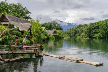 Temmuz 15,2017 Sal nehirde villa escudero, Laguna binmek
