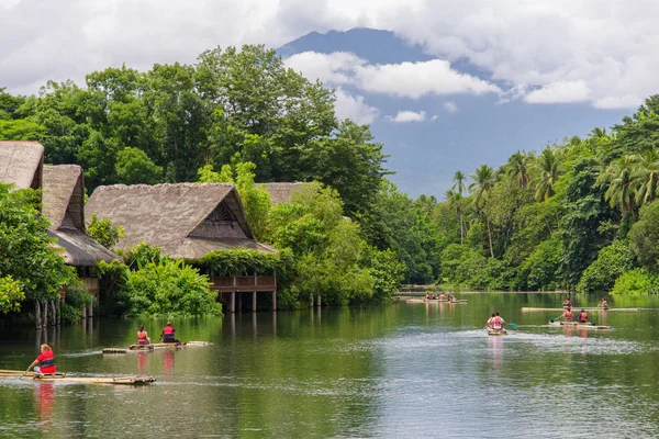 Temmuz 15,2017 Sal nehirde villa escudero, Laguna binmek