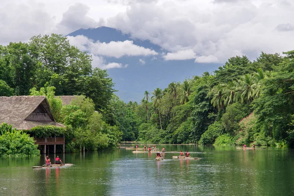 Temmuz 15,2017 Sal nehirde villa escudero, Laguna binmek