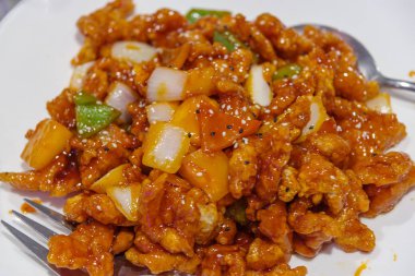 Tatlı ve Ekşi Domuz