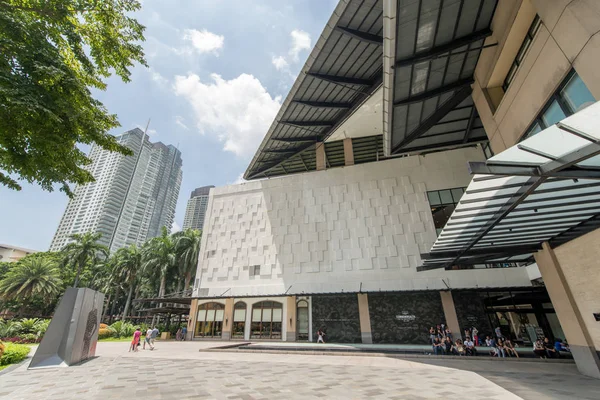 Eylül 10, 5, Makati, Philip Greenbelt girişinde 2017