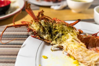 içinde Batanes buğulanmış ıstakoz
