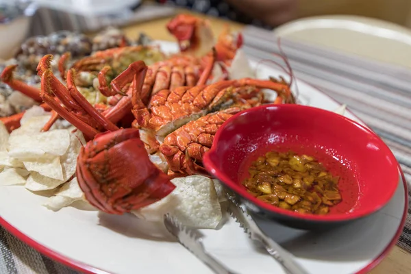 içinde Batanes buğulanmış ıstakoz